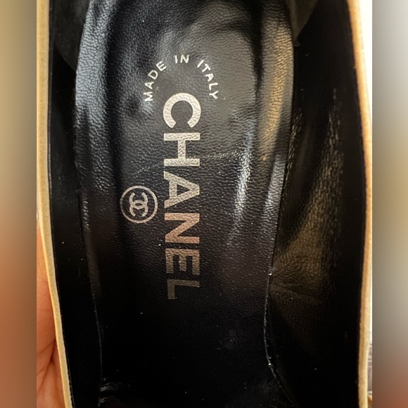 Authentic Classic CC Pumps - Picture 13 of 14